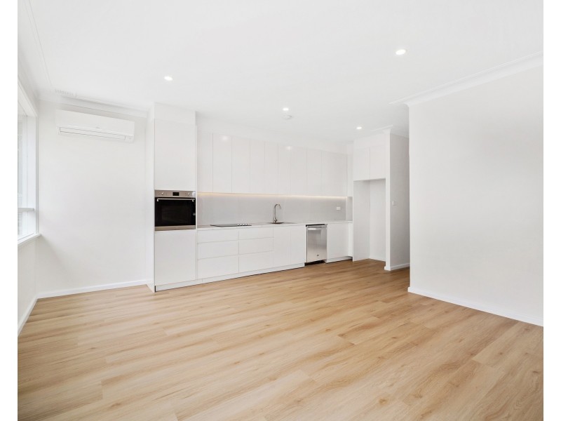 12 Short Street, Heathcote NSW 2233