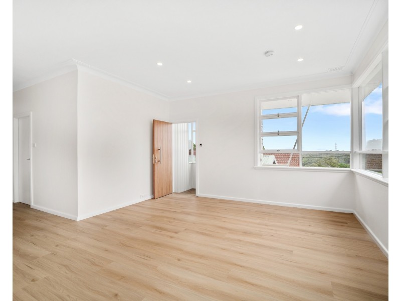 12 Short Street, Heathcote NSW 2233