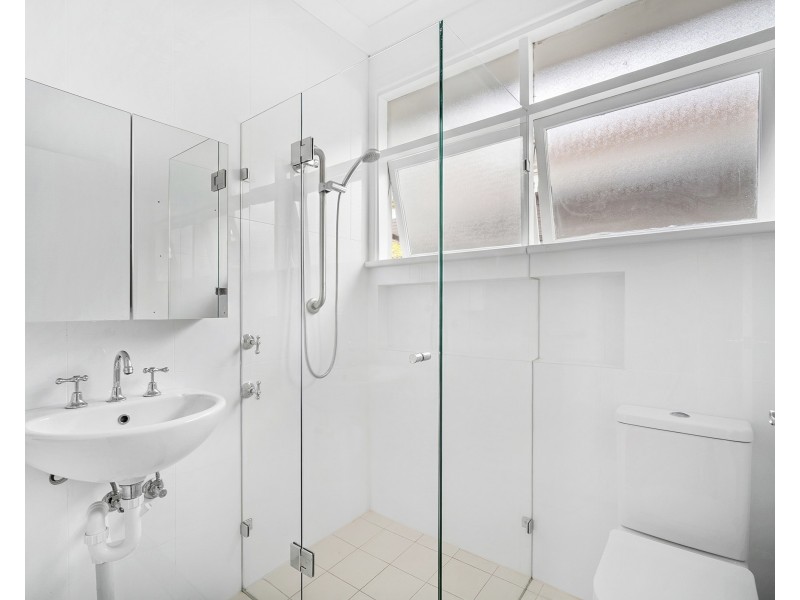 12 Short Street, Heathcote NSW 2233