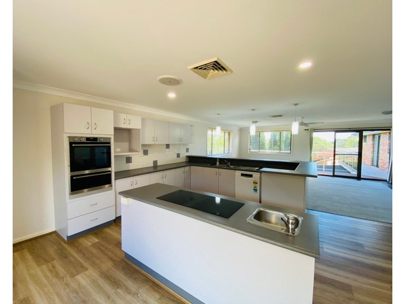 2 Lowry Place, Woronora Heights NSW 2233