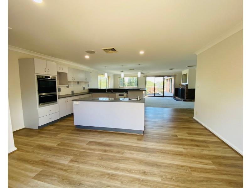 2 Lowry Place, Woronora Heights NSW 2233