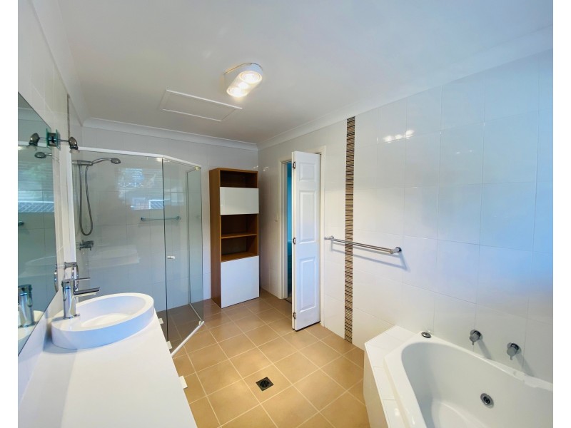 2 Lowry Place, Woronora Heights NSW 2233