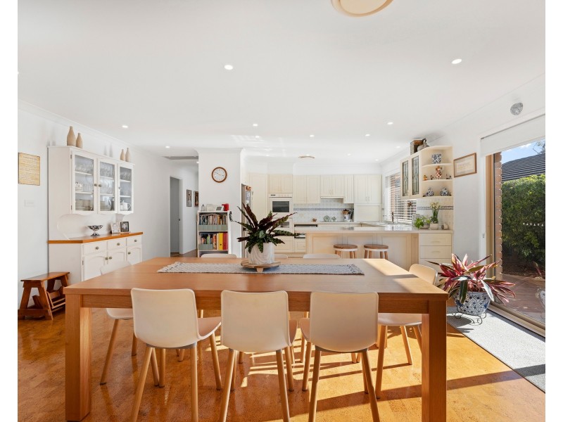 16 Cambrai Ave, Engadine NSW 2233