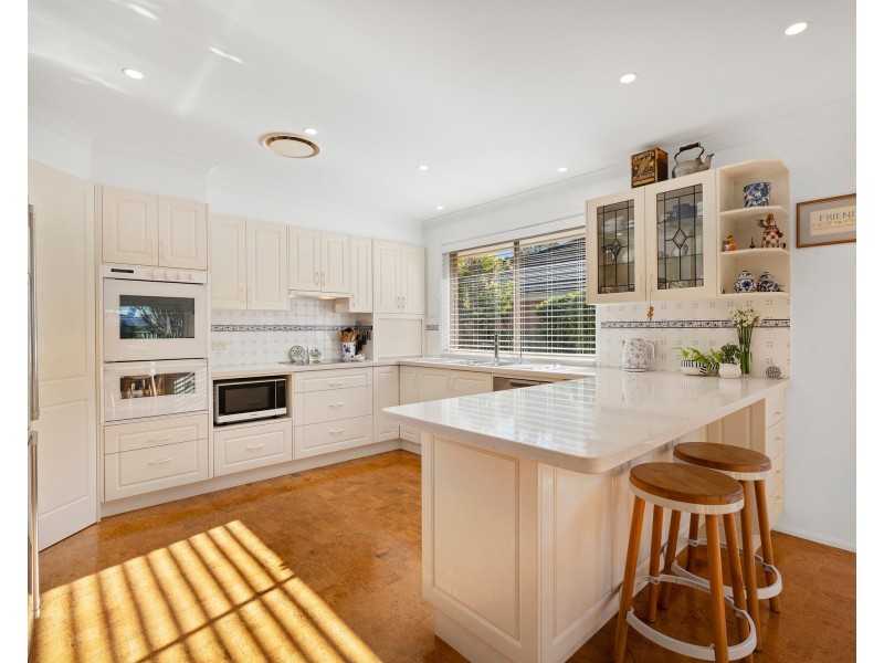 16 Cambrai Ave, Engadine NSW 2233