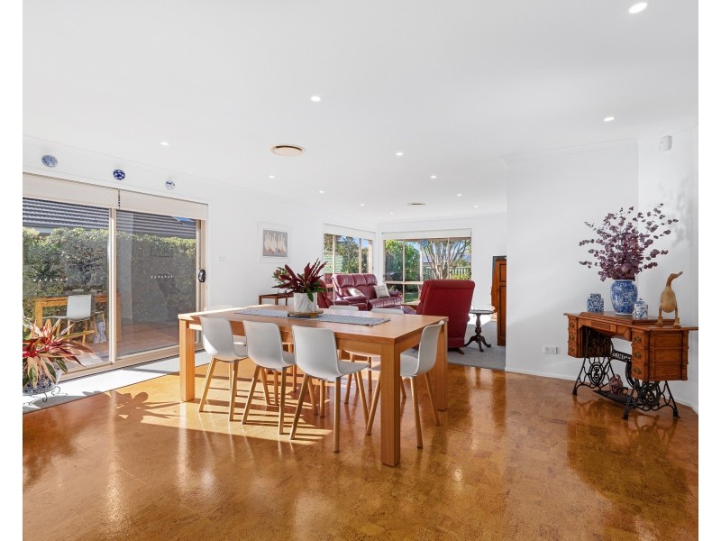 16 Cambrai Ave, Engadine NSW 2233