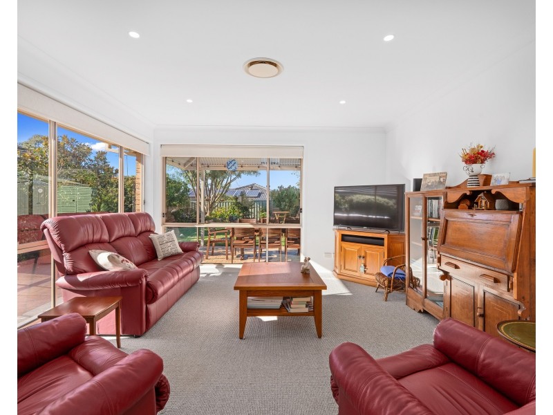 16 Cambrai Ave, Engadine NSW 2233