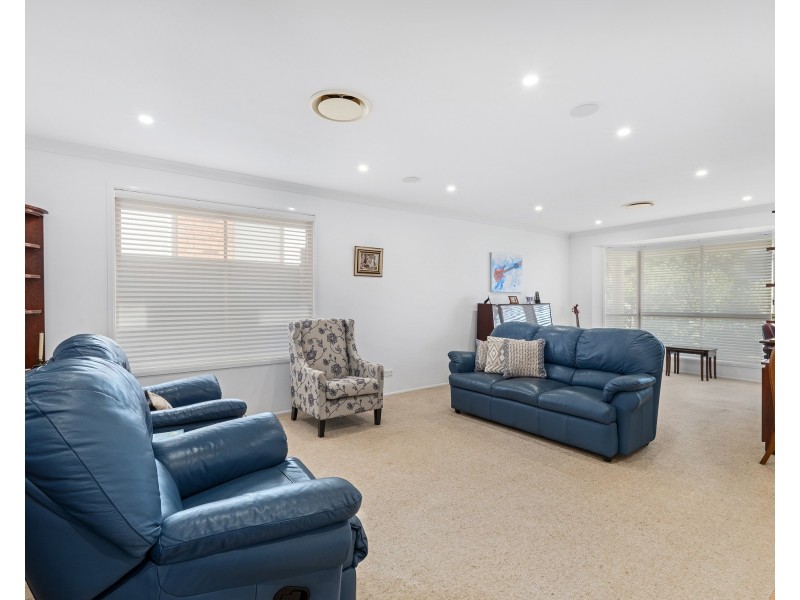 16 Cambrai Ave, Engadine NSW 2233