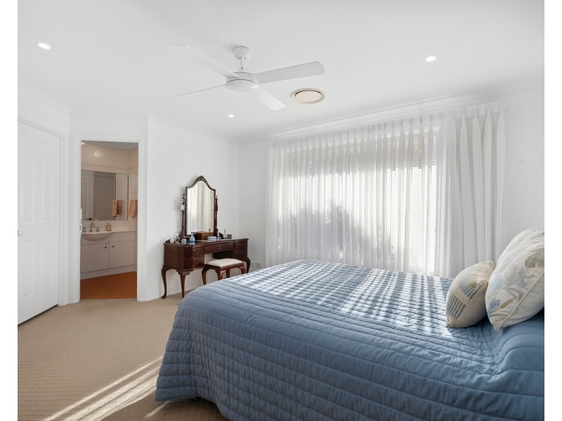 16 Cambrai Ave, Engadine NSW 2233
