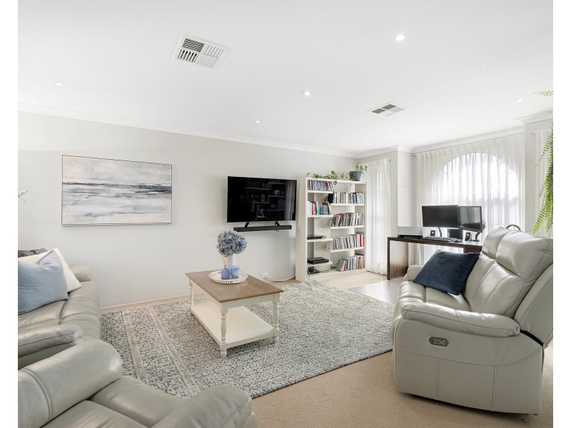 63 Waratah Road, Engadine NSW 2233