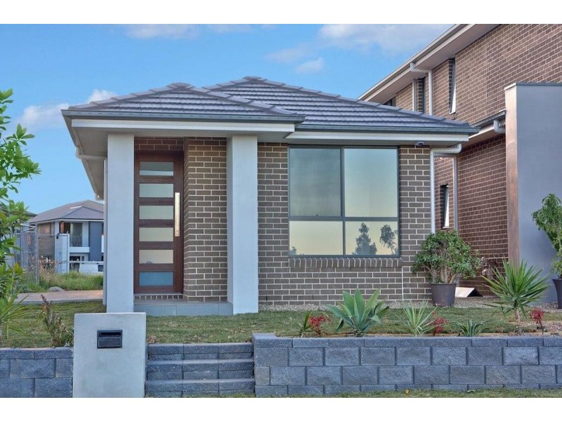 1/21 Bourne Ridge, Oran Park NSW 2570