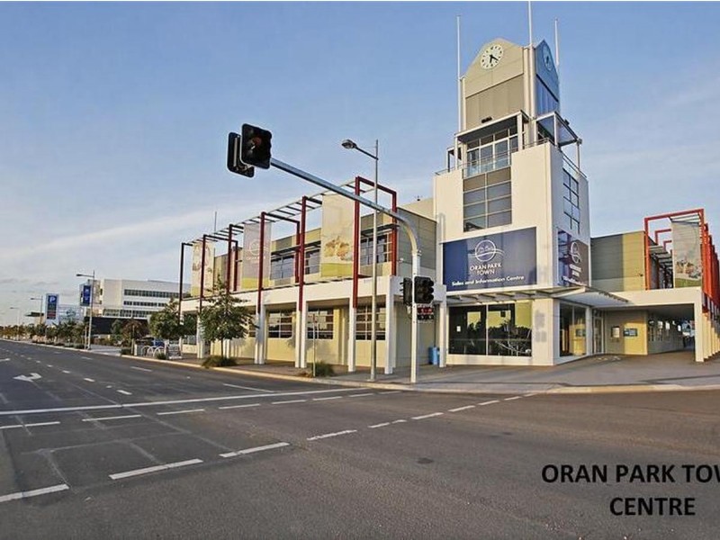 7 Lawrence Street, Oran Park NSW 2570