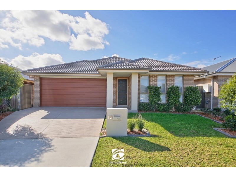 13 Parkinson Street, Spring Farm NSW 2570