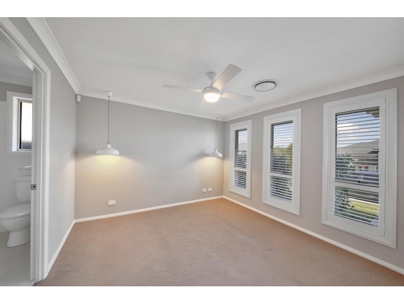 13 Parkinson Street, Spring Farm NSW 2570