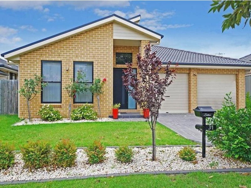 31 Swansona Avenue, Mount Annan NSW 2567