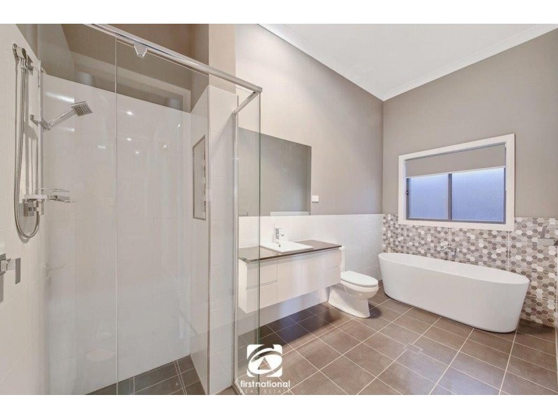 45 Buckingham Loop, Oran Park NSW 2570