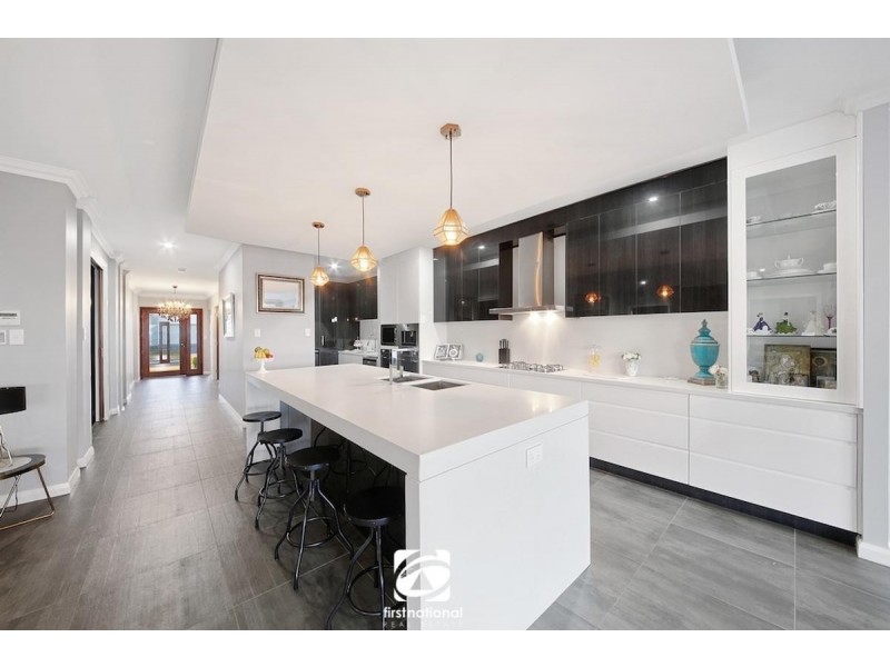 8 Doolan Crescent, Harrington Park NSW 2567