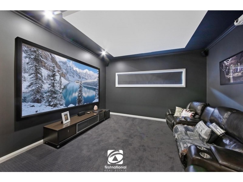 8 Doolan Crescent, Harrington Park NSW 2567