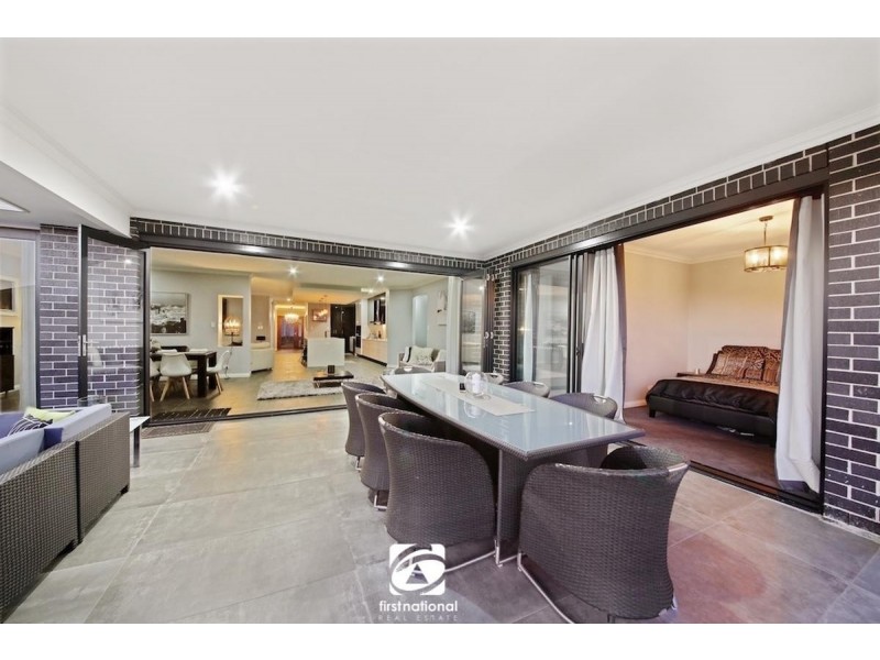 8 Doolan Crescent, Harrington Park NSW 2567