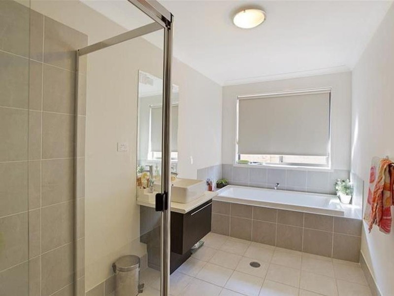 10 Ascot Drive, Currans Hill NSW 2567