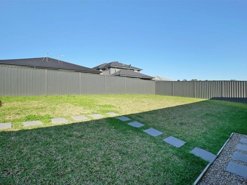 10 Ascot Drive, Currans Hill NSW 2567