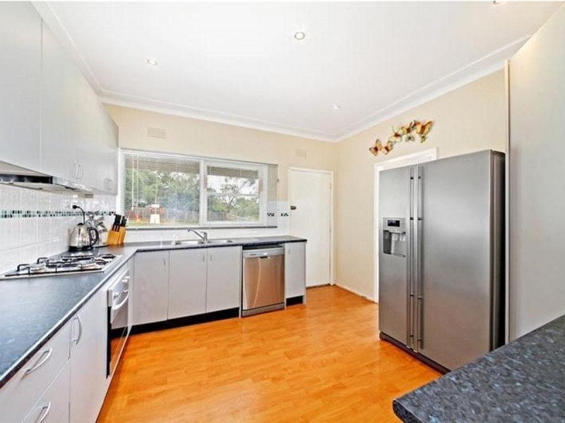 90 Macarthur Road, Elderslie NSW 2570