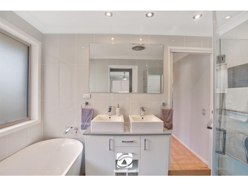 5 Forde Place, Currans Hill NSW 2567