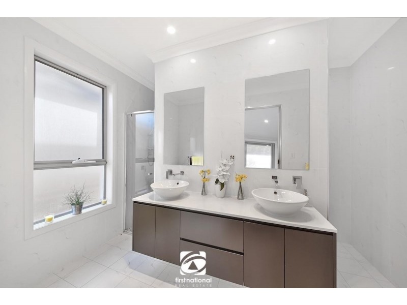 3 Hawthorne Circuit, Harrington Park NSW 2567