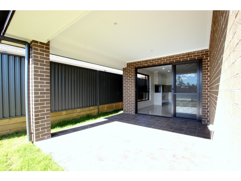 11 Goodluck Circuit, Cobbitty NSW 2570