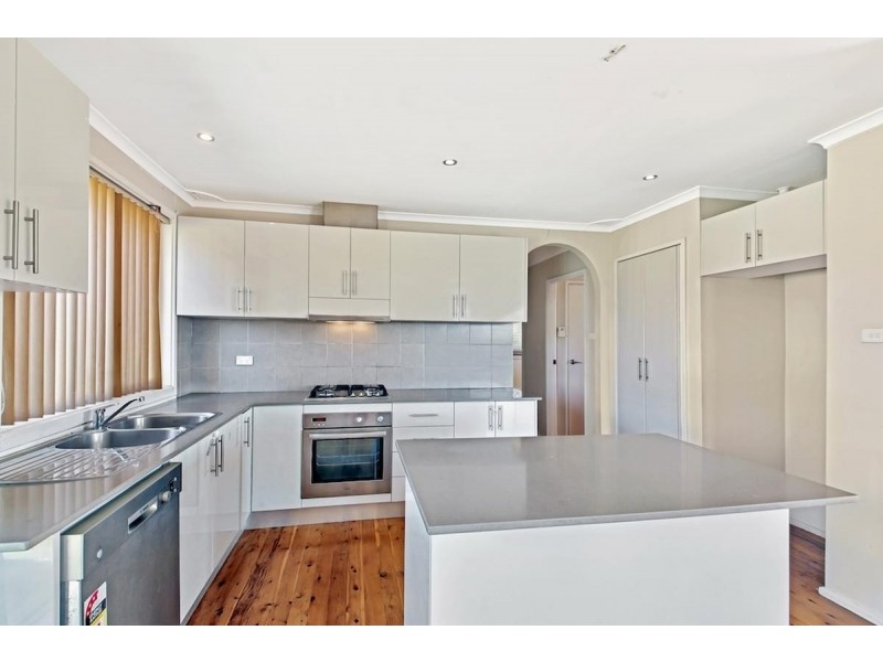 3 Bronte Place, Woodbine NSW 2560