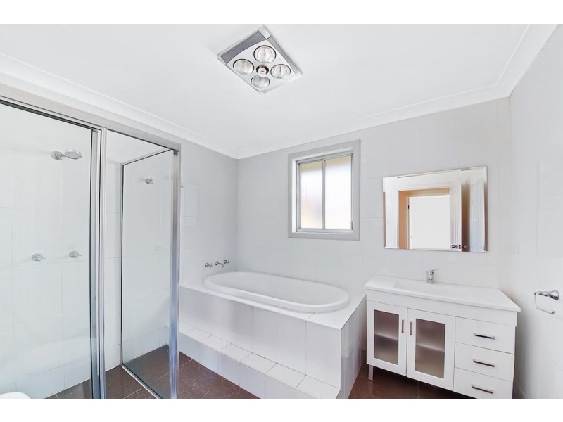 3 Bronte Place, Woodbine NSW 2560