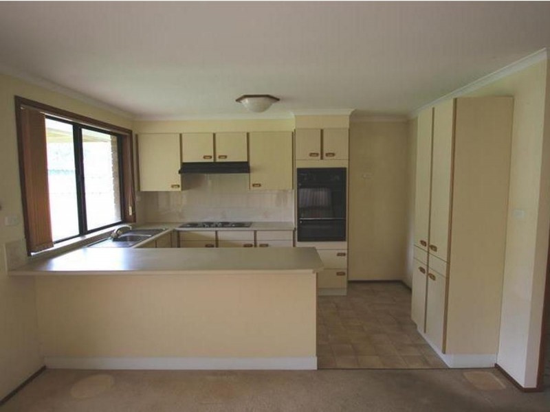 1/4 Cougar Place, Raby NSW 2566