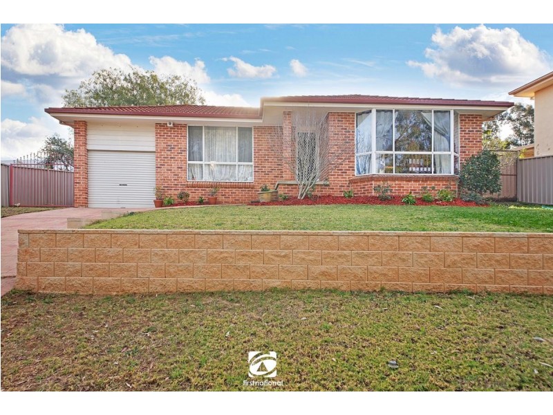 3 Smith Place, Mount Annan NSW 2567