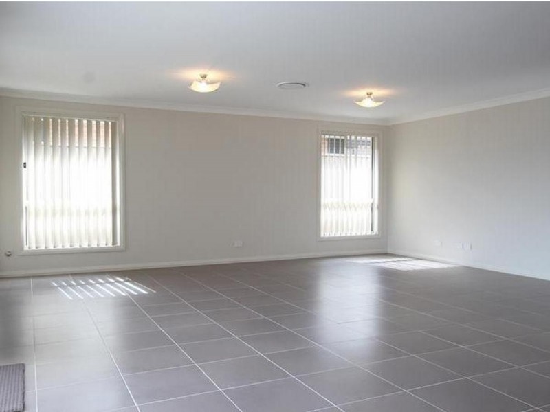 13 Argent Street, Spring Farm NSW 2570