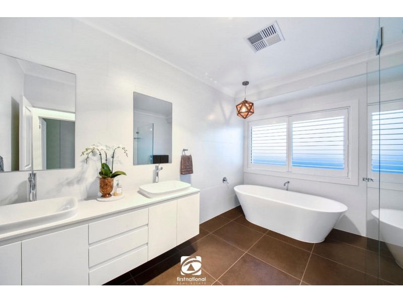 14 Jenolan Circuit, Harrington Park NSW 2567