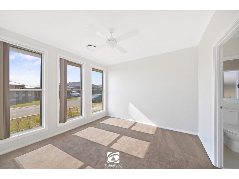 8 Parrott Street, Elderslie NSW 2570