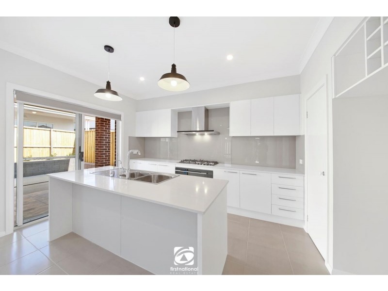 8 Parrott Street, Elderslie NSW 2570