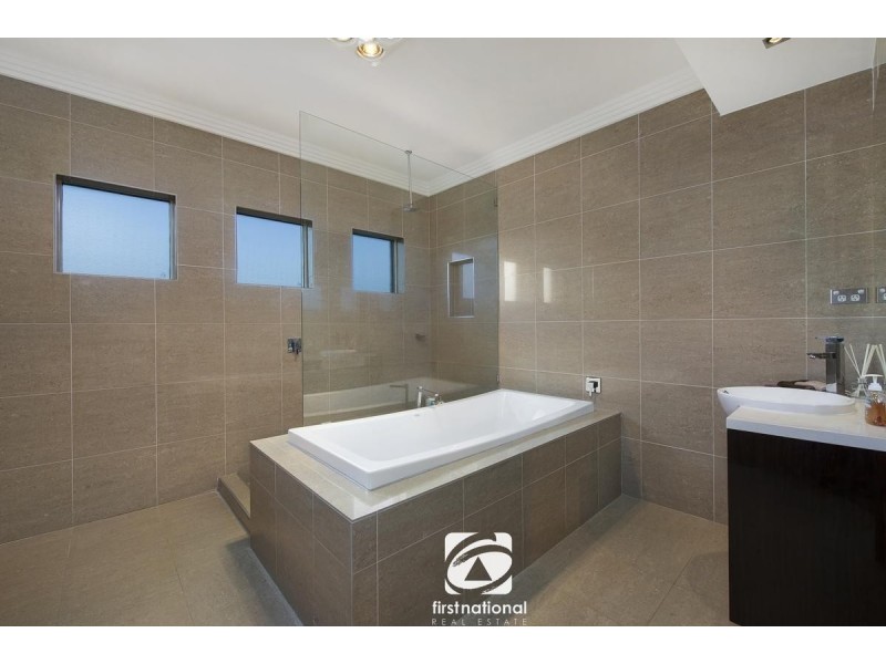 16 Rosina Avenue, Harrington Park NSW 2567