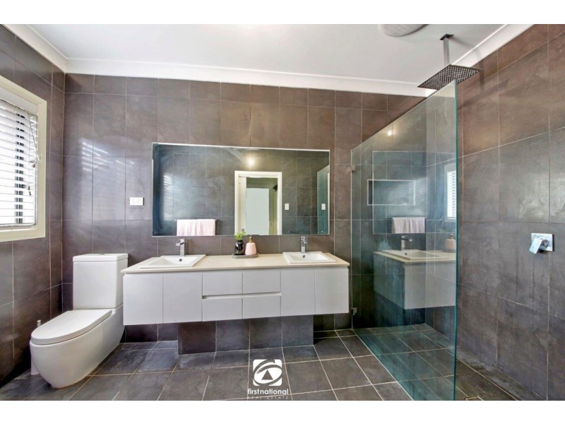 4 Ellen Ridge, Harrington Park NSW 2567