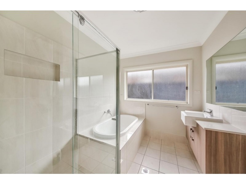33 Skaife Street, Oran Park NSW 2570