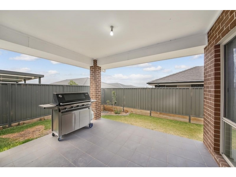 33 Skaife Street, Oran Park NSW 2570