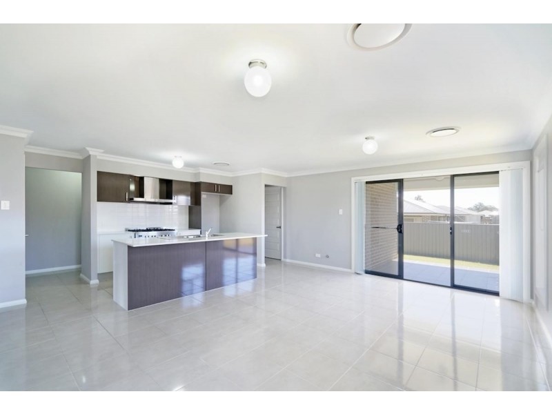 2 Norton Street, Spring Farm NSW 2570