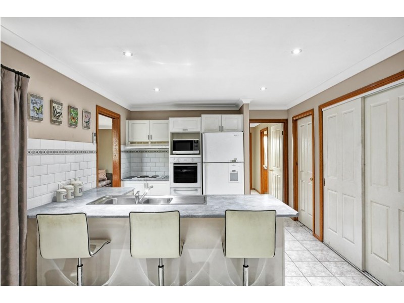 4 Irwin Court, Narellan Vale NSW 2567