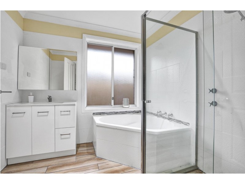 4 Irwin Court, Narellan Vale NSW 2567