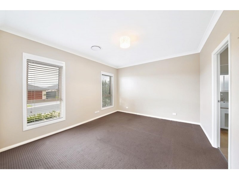 29 Explorer Street, Gregory Hills NSW 2557