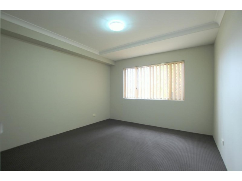 7/41 Woodhouse Drive, Ambarvale NSW 2560