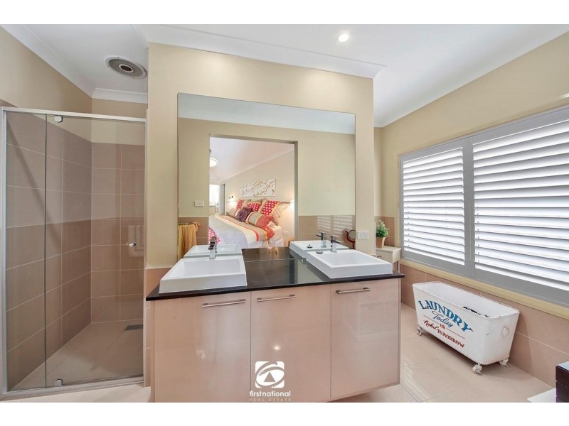 9 Sherrit Way, Harrington Park NSW 2567