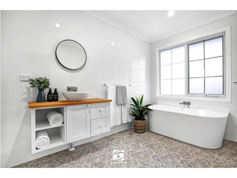 19 Dalton Terrace, Harrington Park NSW 2567