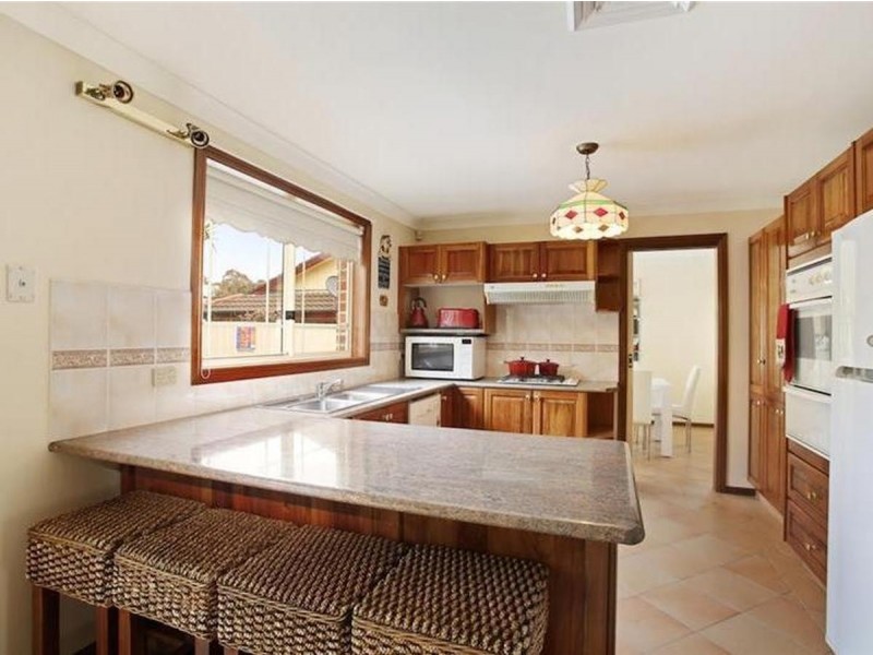 12 Solander Place, Mount Annan NSW 2567