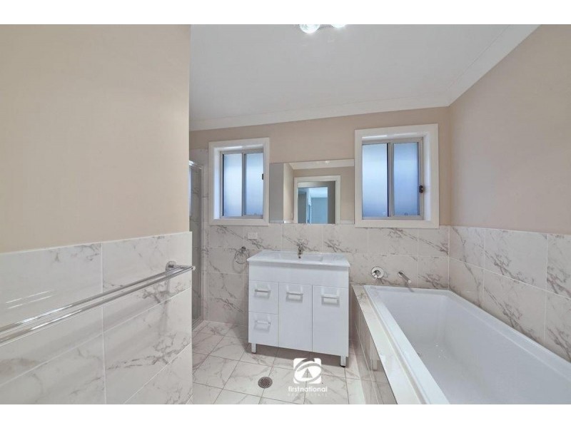 12 Romney Street, Elderslie NSW 2570