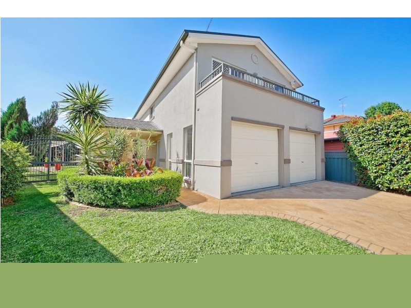 19 Lakeland Circuit, Harrington Park NSW 2567